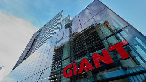 Giant Riverwalk Exterior